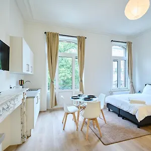 Apartment Living, Brüssel