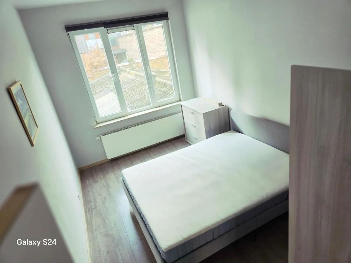 Splendid 2-Bedroom Apartment In Etterbeek Брюссель