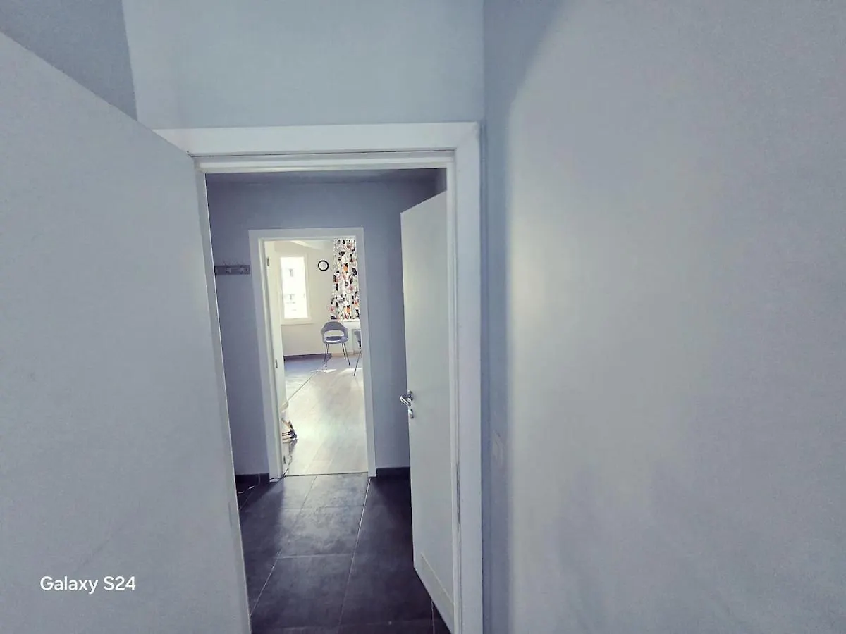 Splendid 2-Bedroom Apartment In Etterbeek Брюссель 0*,  Бельгия