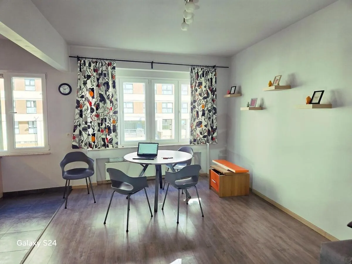 Splendid 2-Bedroom Apartment In Etterbeek Брюссель